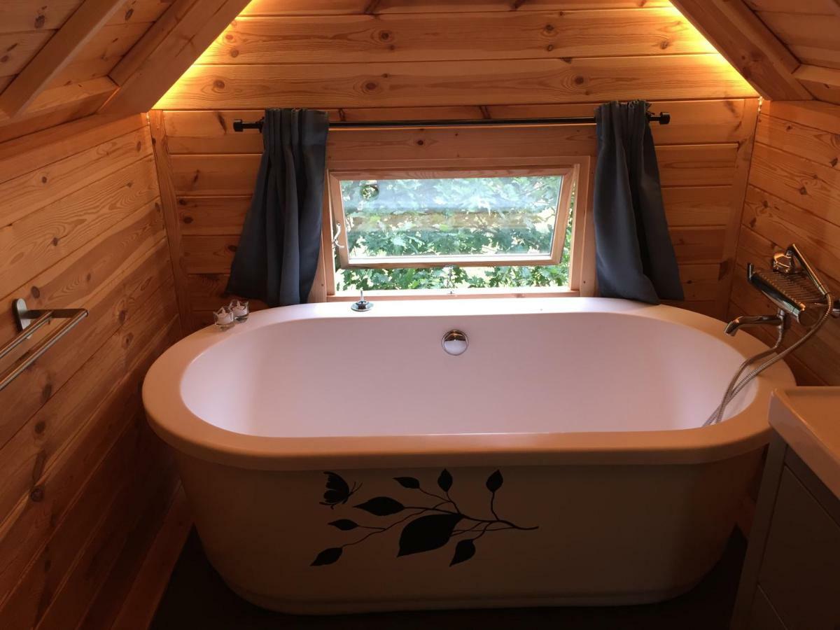 La Cabane De L'Atelier Bomal Екстериор снимка